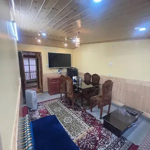  Holiday home Silver Cedar Sharma Niwas India